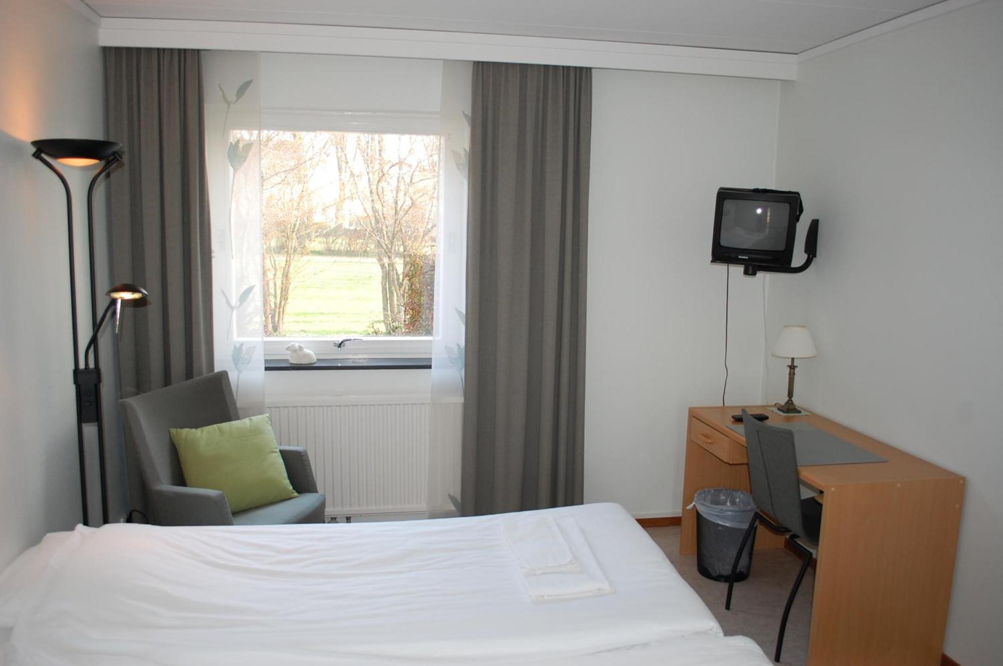 Allégården Kastlösa Hotell Kültér fotó