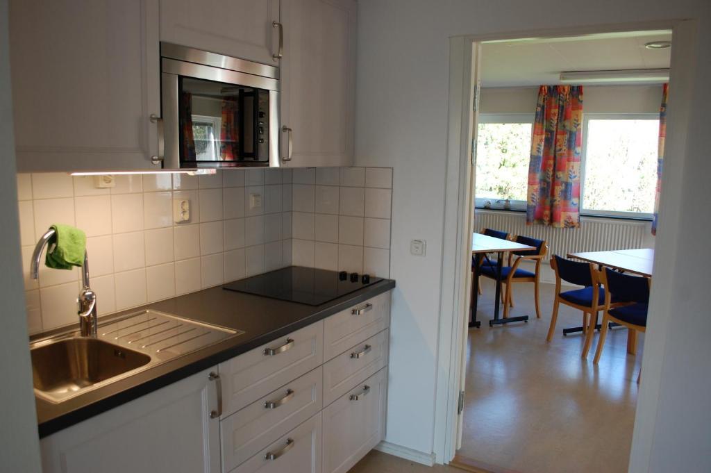 Allégården Kastlösa Hotell Szoba fotó
